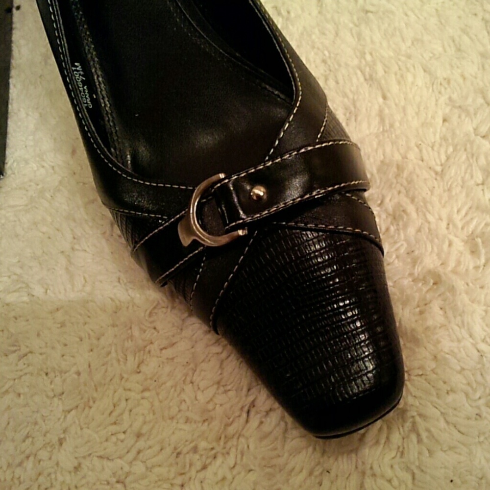 Nickels black leather sling back pumps 7.5 - Picture 4 of 4